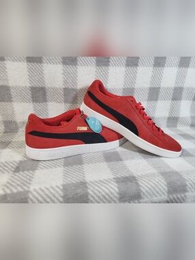 Men's Size 11.5 PUMA Red Suede Sneakers